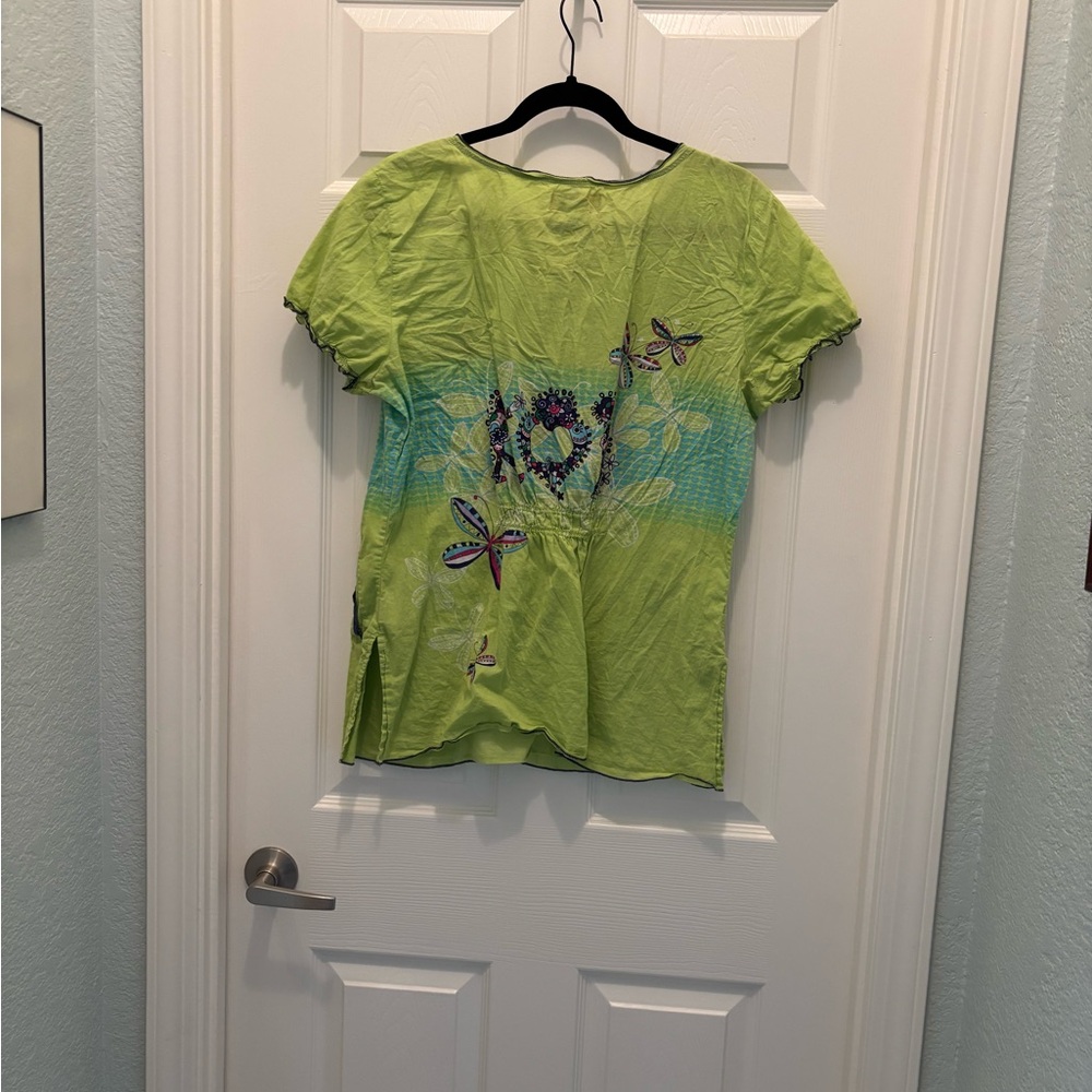Koi Bridgette Lime Green scrub top  with Floral Design - Picture 4 of 6